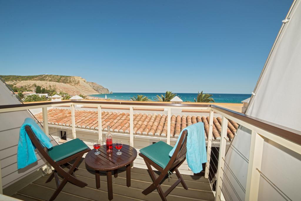 One-Bedroom Apartment with Sea View